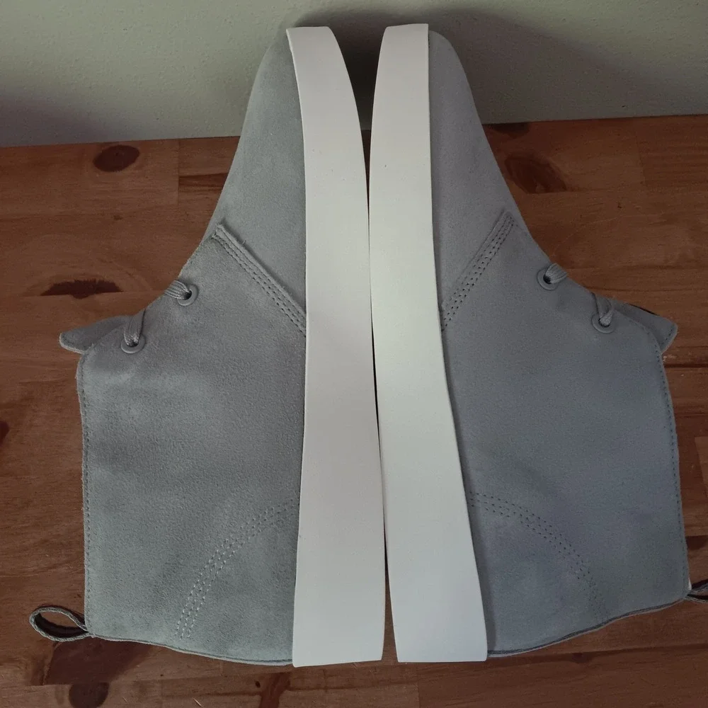 Ben Sherman Thames Chukka Boots Mens 9.5 Grey New Suede Mid Top BSMTHAMS-0985